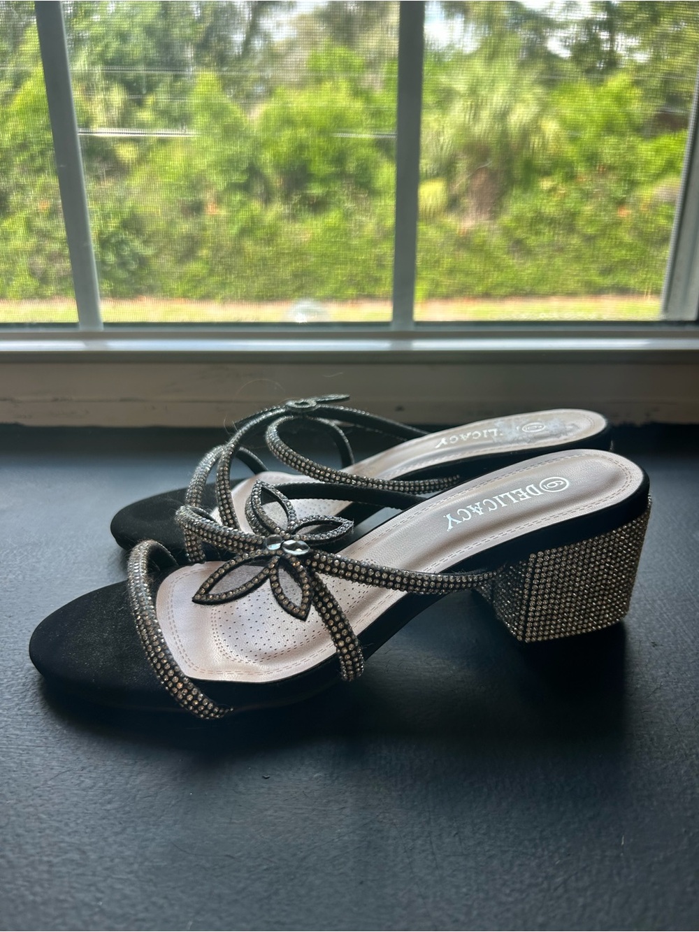 Delicacy Black Rhinestone Floral Strap Block Heel Sandals